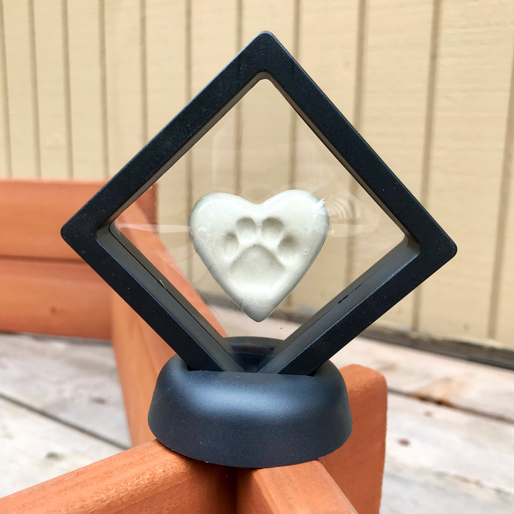 Paw Print Hearts (SB)
